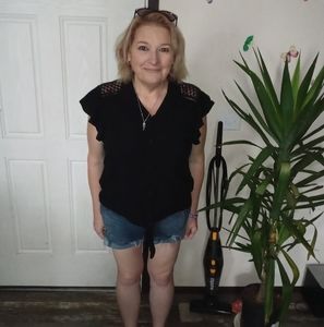 Meet your Posher, Leslie